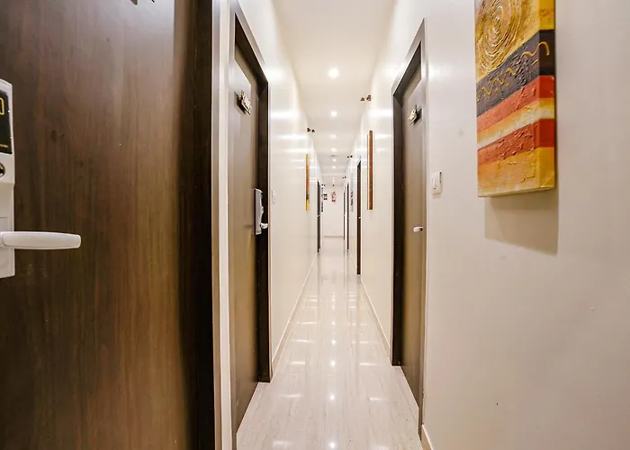 Fabexpress Abad Inn - 700M From Gateway Of India